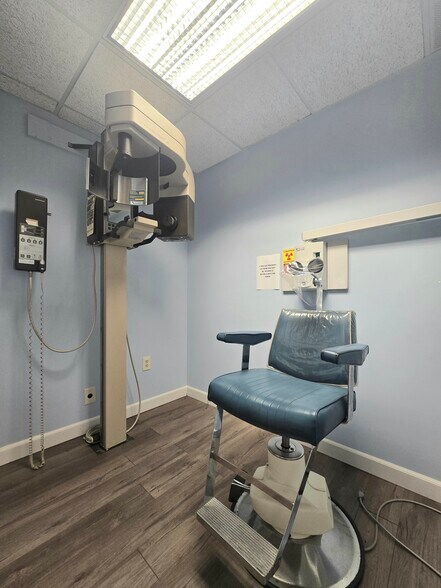 More Photos Of 224 Taylors Mill Rd, Manalapan Township Medical For Sale