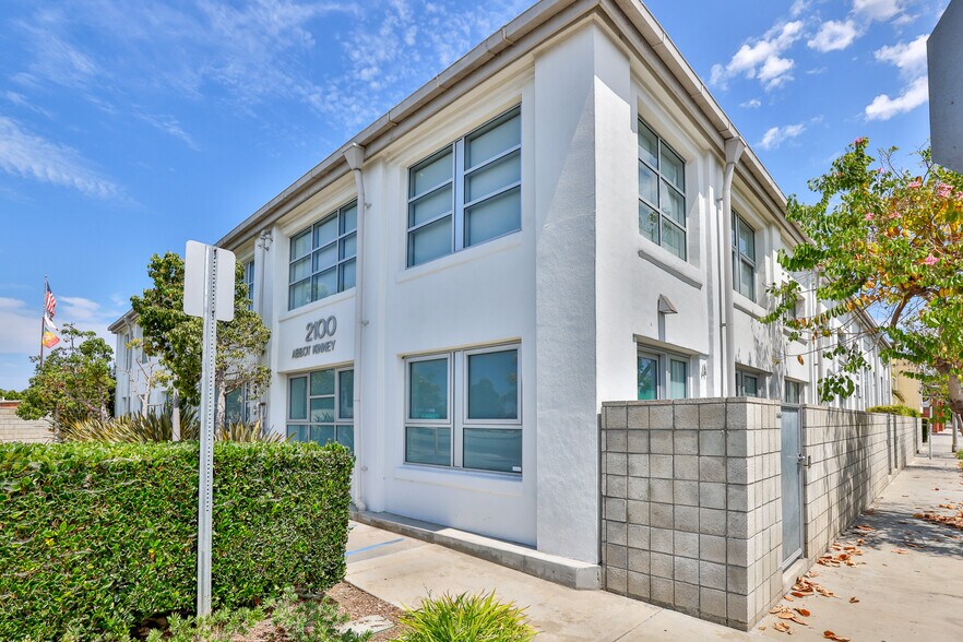 More Photos Of 2100 Abbot Kinney Blvd, Venice Office For Lease