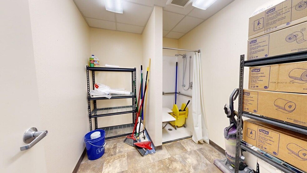 More Photos Of 1202 E Railroad St, Laurel Industrial For Sale