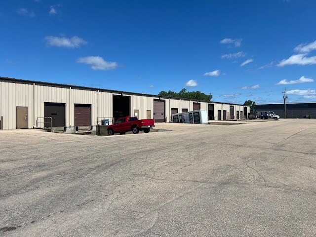 More Photos Of 941 Ashwaubenon St, Green Bay Unknown For Lease