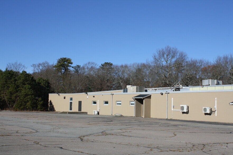More Photos Of 250 Cherry St, Plymouth Flex For Lease