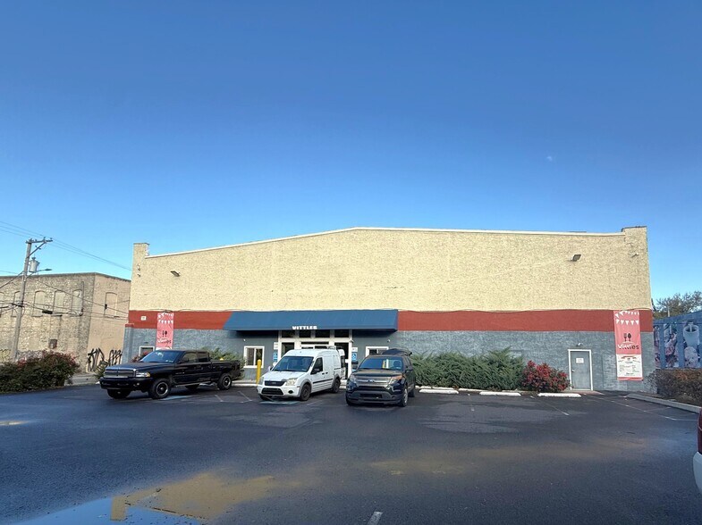 More Photos Of 801-811 Sproul St, Chester Specialty For Sale