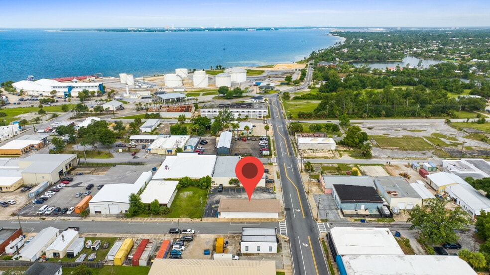 More Photos Of 215 W 6th St, Panama City Medical For Lease