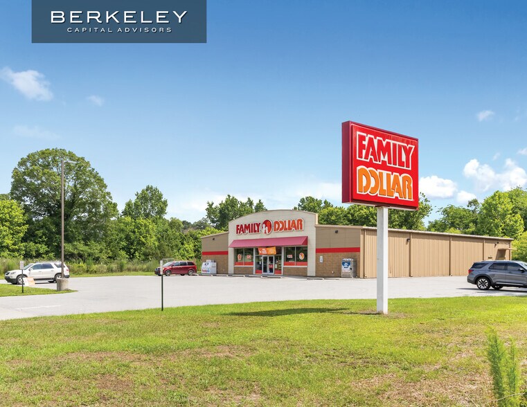 Primary Photo Of 224 E Kornegay St, Dover Storefront For Sale