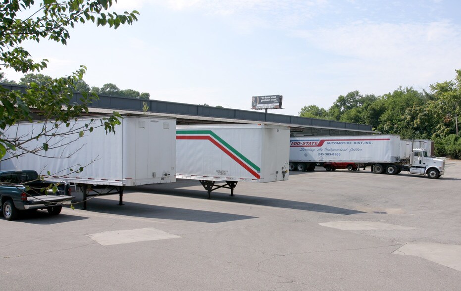 More Photos Of 492 Craighead St, Nashville Distribution For Lease