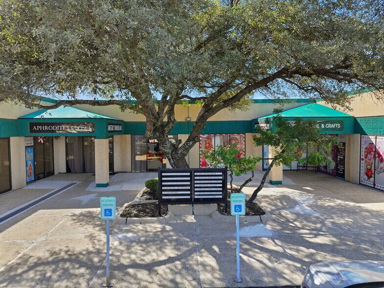 More Photos Of 13777 Judson Rd, San Antonio Unknown For Lease