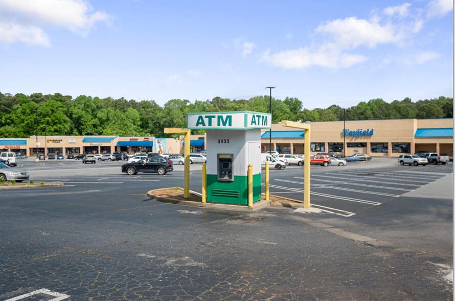 More Photos Of 3435-3461 Roosevelt Hwy, Red Oak Storefront For Sale