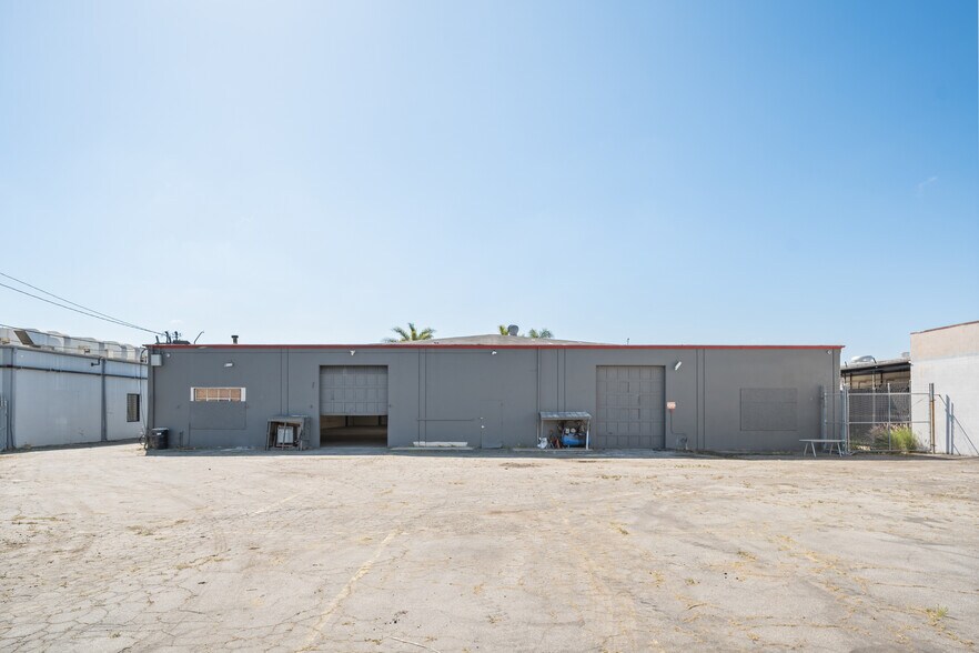 More Photos Of 3265 E 59th St, Long Beach Warehouse For Sale