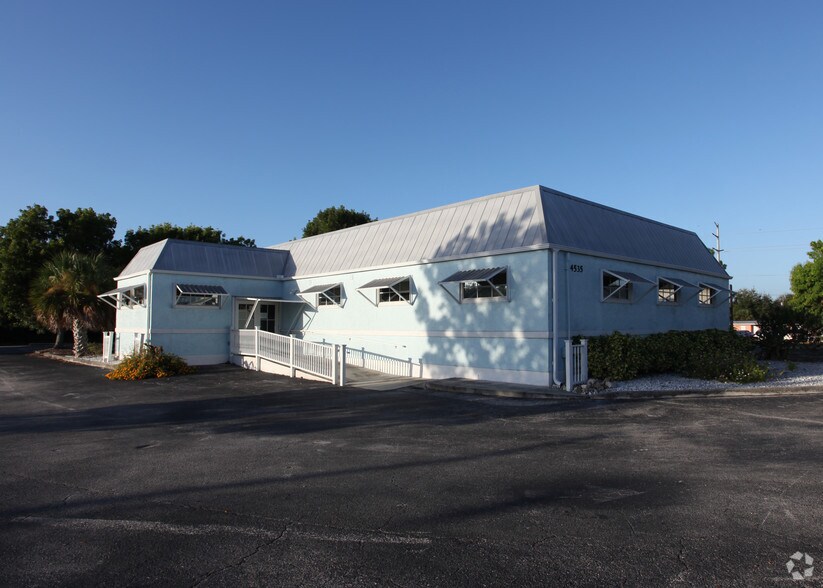 More Photos Of 4535 Tamiami Trl, Port Charlotte Office For Lease