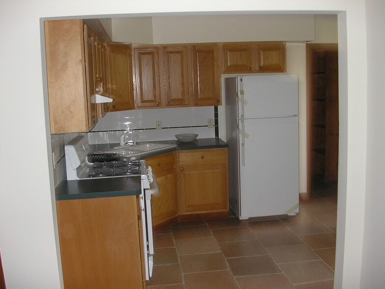 More Photos Of 189-191 Hunterdon St, Newark Apartments For Sale