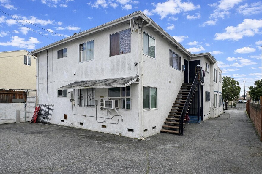 Primary Photo Of 2629 S Garth Ave, Los Angeles Multifamily For Sale