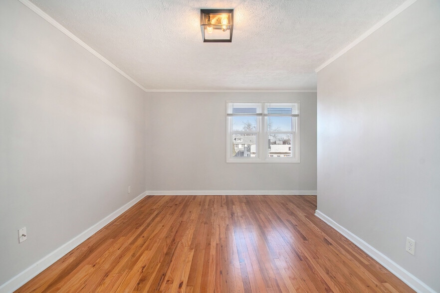 More Photos Of 5519 Northwest Radial Hwy, Omaha Medical For Sale
