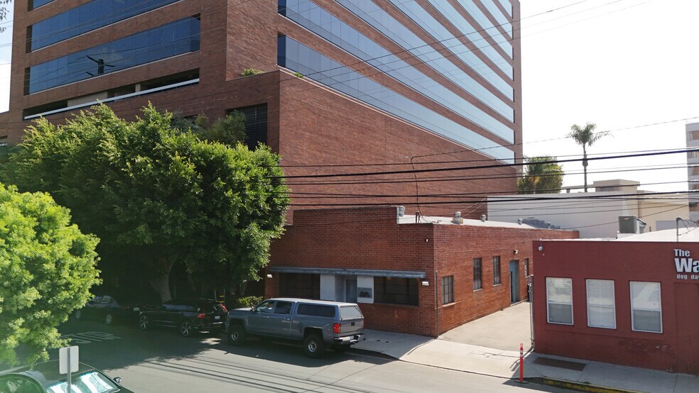 More Photos Of 11856 Mississippi Ave, Los Angeles Warehouse For Sale