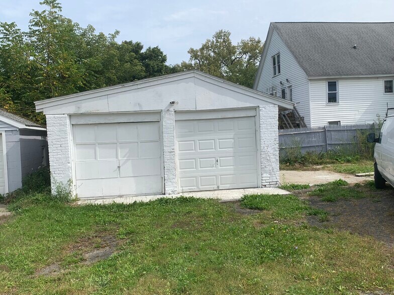 More Photos Of 334 Columbus Ave, Pittsfield Warehouse For Sale