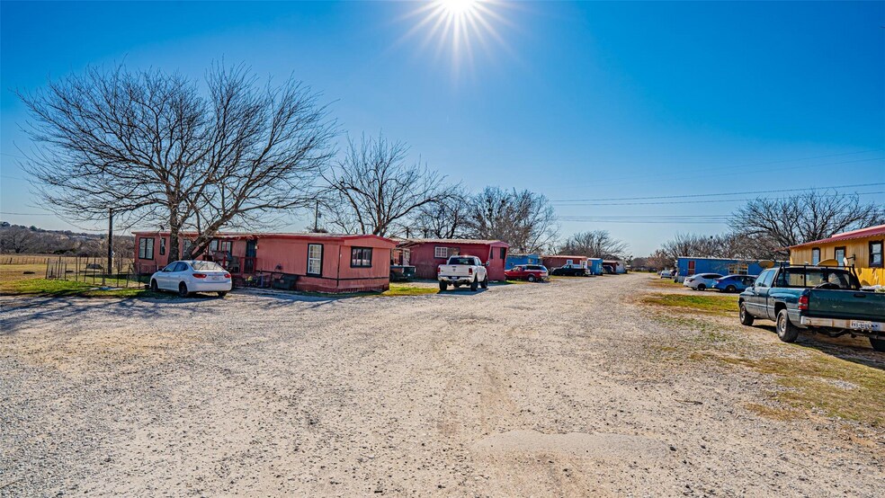 More Photos Of 109 Dill Rd, Weatherford Manufactured Housing Mobile Home Park For Sale