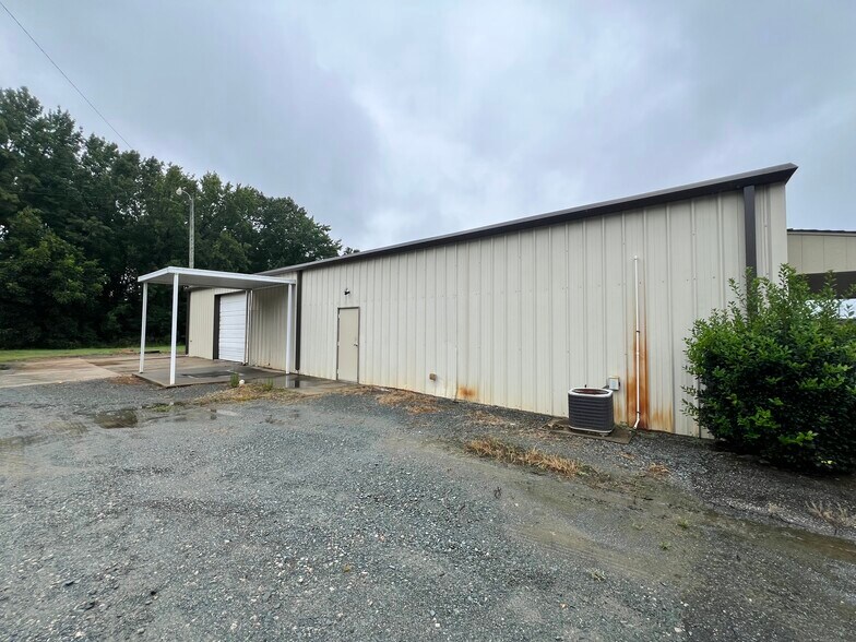 More Photos Of 200 Pedro St, Monroe Flex For Lease