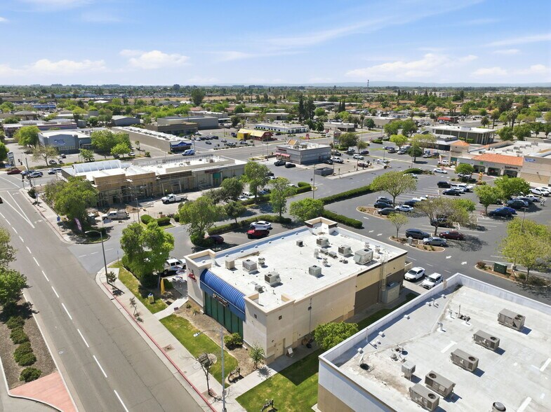 More Photos Of 410 N 11th Ave, Hanford General Retail For Sale