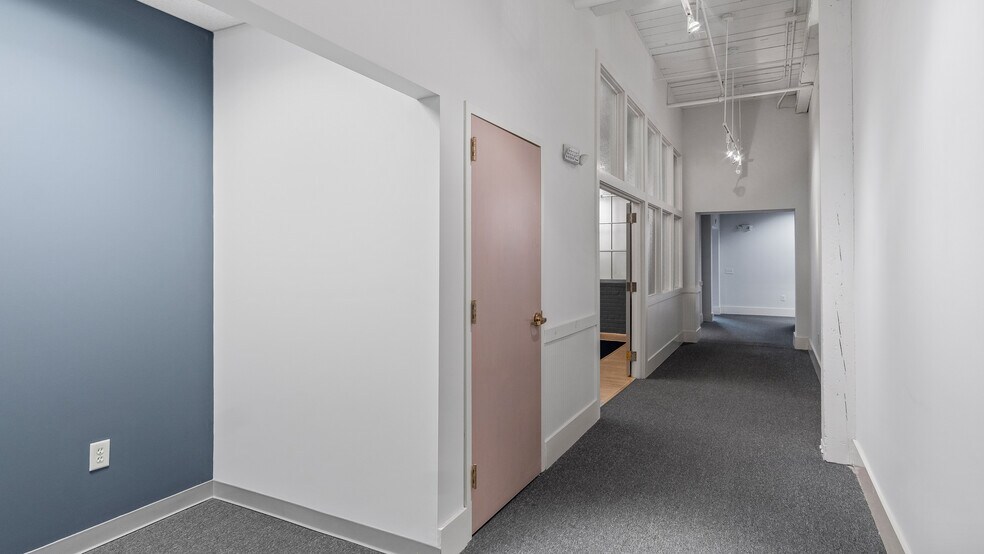 More Photos Of 514 Dabney Rd, Henderson Office For Lease