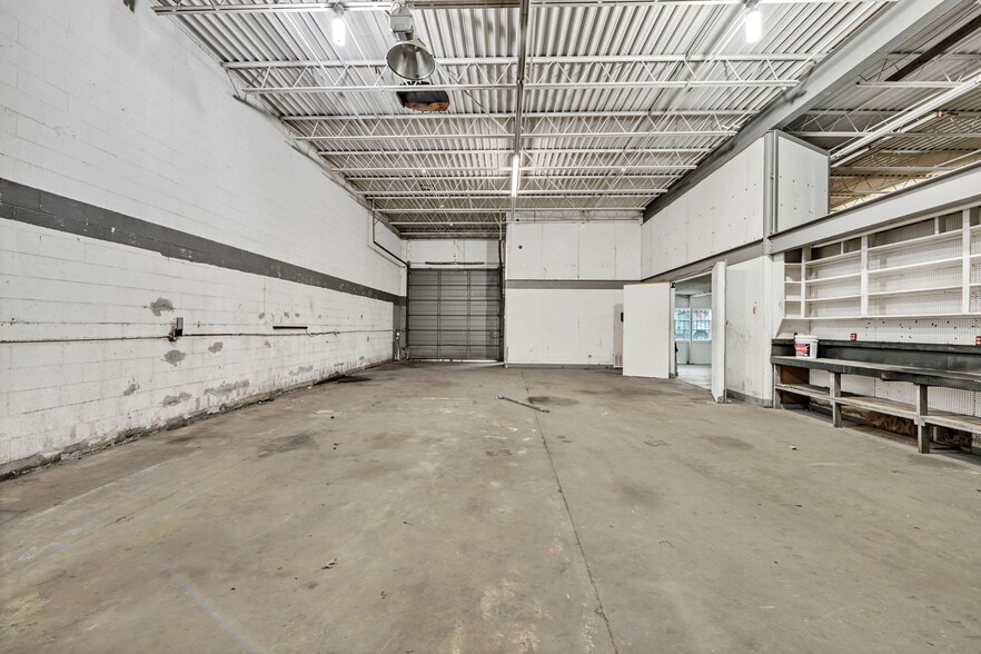 More Photos Of 2712-2716 Nevada Ave, Norfolk Research And Development For Lease