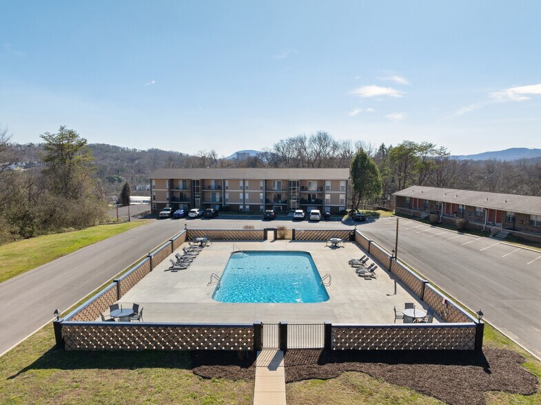 More Photos Of 300 W Midvale Ave, Chattanooga Apartments For Sale