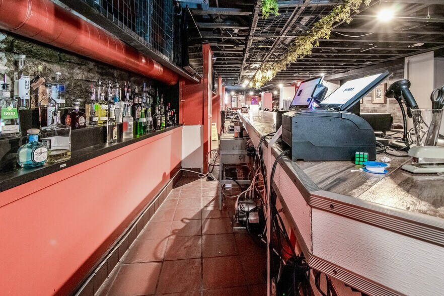 More Photos Of 21 E Athens St, Winder General Retail For Sale