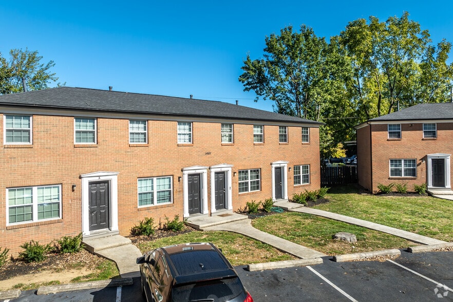 More Photos Of 1462 Elaine Rd, Columbus Apartments For Sale