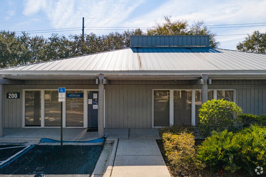 More Photos Of 2901 W Busch Blvd, Tampa Unknown For Lease