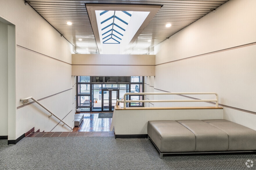 More Photos Of 40 W Gude Dr, Rockville Office For Sale