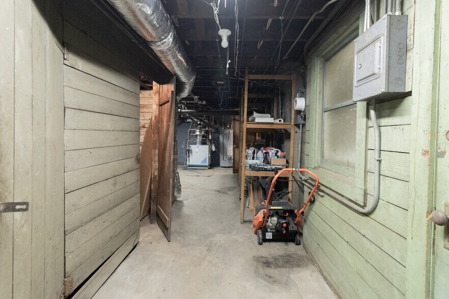 More Photos Of 1321 Payne Ave, Saint Paul Storefront Retail Residential For Sale