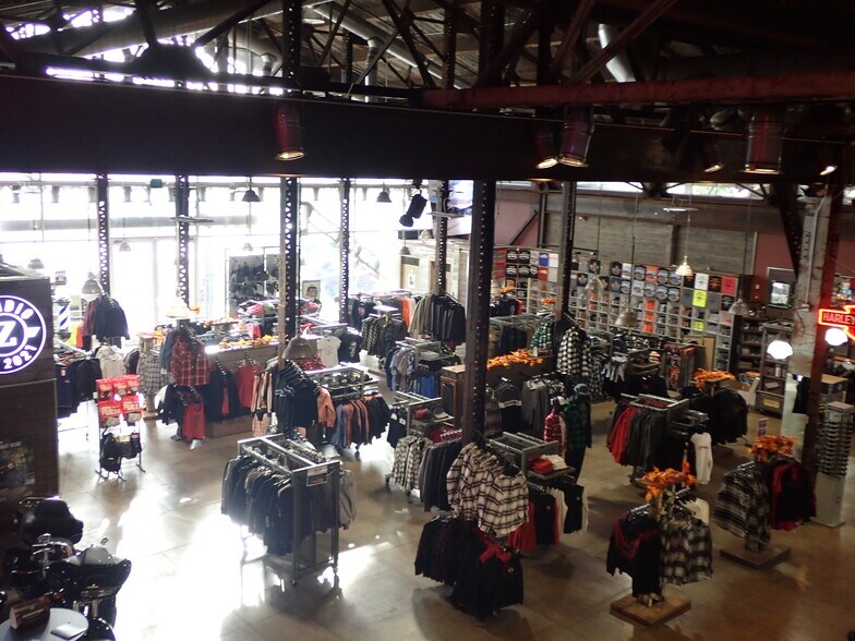 More Photos Of 555 S Geneva Rd, Lindon Freestanding For Sale