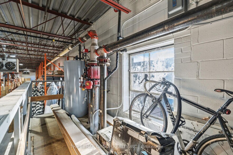 More Photos Of 1740 Sismet Rd, Mississauga Manufacturing For Sale