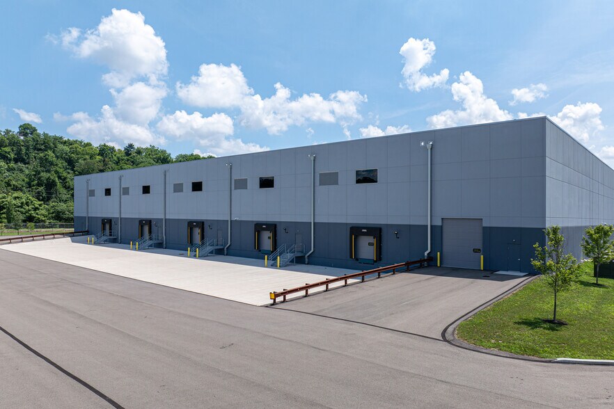 More Photos Of 150 E Shore Dr, Rankin Flex For Sale