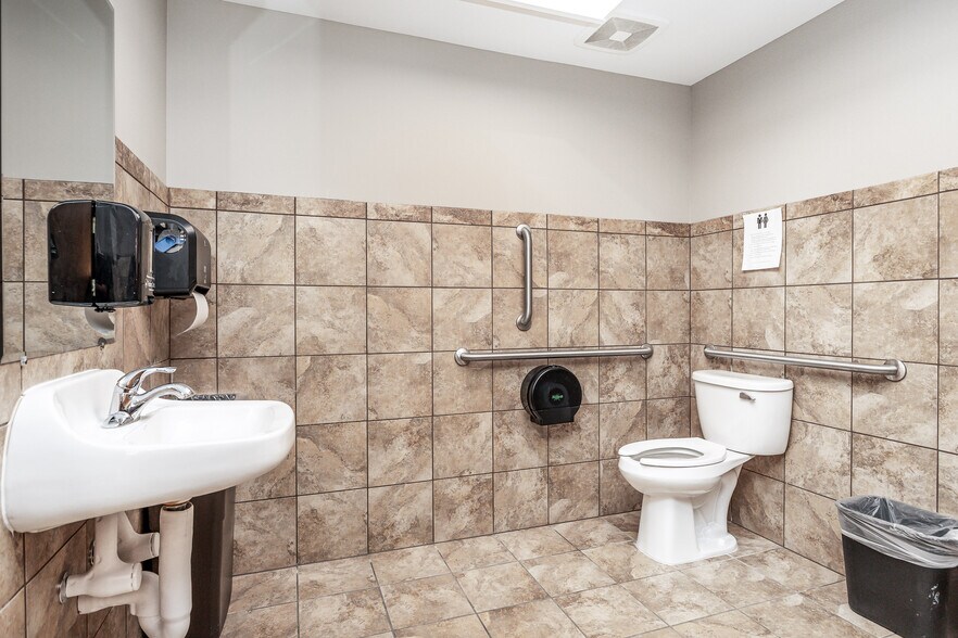 More Photos Of 3681 Prism Ln, Kieler Office For Sale