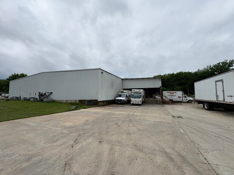 More Photos Of 6529 Asher Rd, Alvarado Specialty For Sale