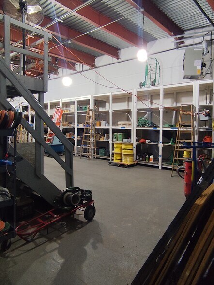 More Photos Of 218 52nd St, Brooklyn Warehouse For Lease