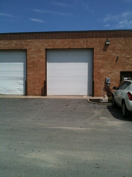 More Photos Of 2083-2089 Lakeland Ave, Ronkonkoma Industrial For Sale