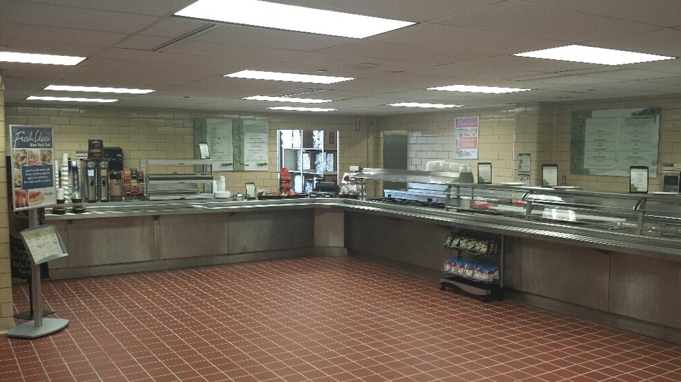 More Photos Of 41 Main St, Bolton Light Manufacturing For Lease