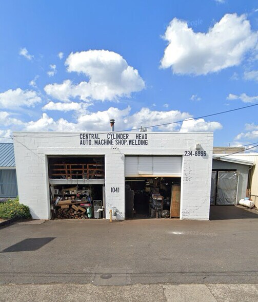 More Photos Of 1041-1109 SE Brooklyn St, Portland Warehouse For Sale