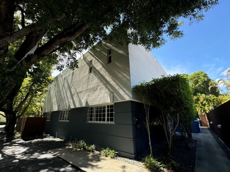 More Photos Of 2727 SW 26th Ave, Miami Loft Creative Space For Sale