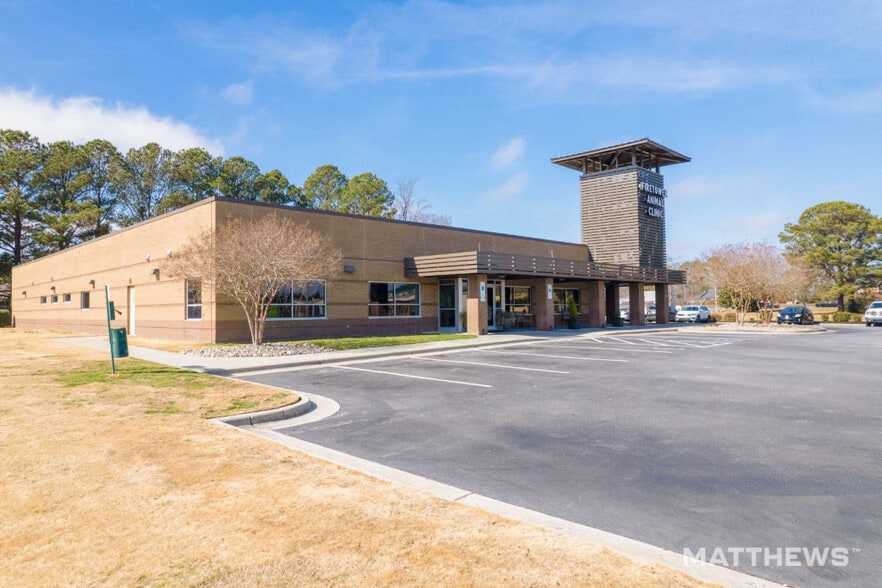 More Photos Of 4110 Bayswater Rd, Winterville Veterinarian Kennel For Sale
