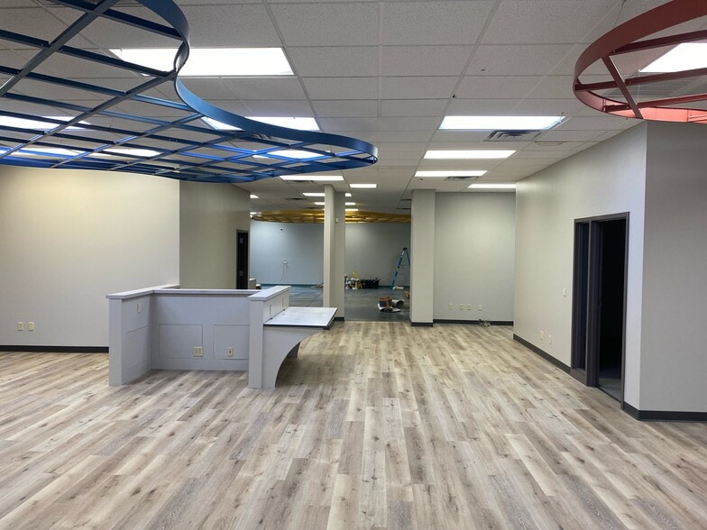 More Photos Of 901-905 S 9th St, Broken Arrow Unknown For Lease