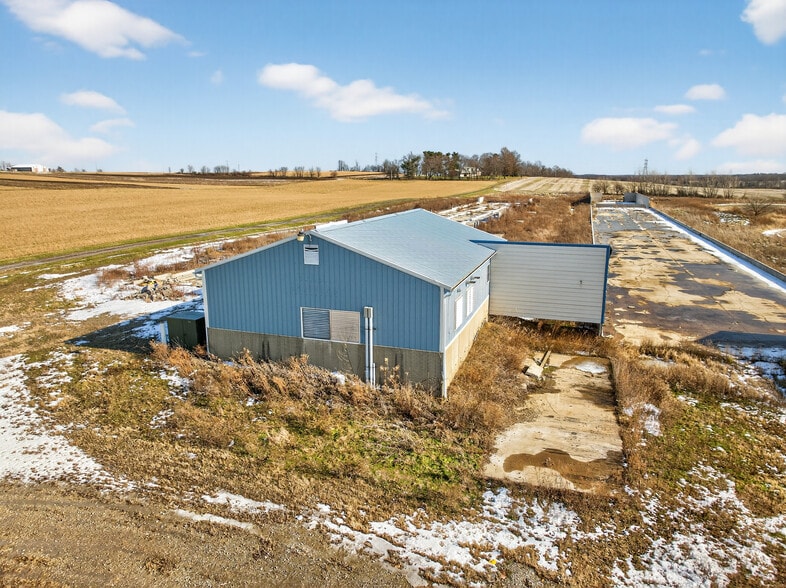 More Photos Of 2280 Deerfield Ave N, Dalton Industrial For Sale