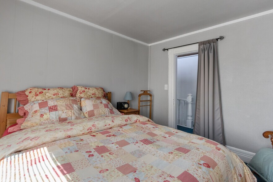 More Photos Of 2040 6th Ave, Tacoma Office For Sale