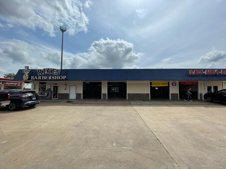 More Photos Of 2116 Fry Rd, Houston Auto Repair For Sale