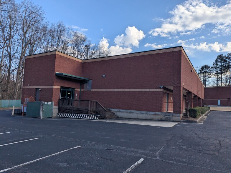 More Photos Of 1870 S Lee Ct, Buford Light Manufacturing For Sale