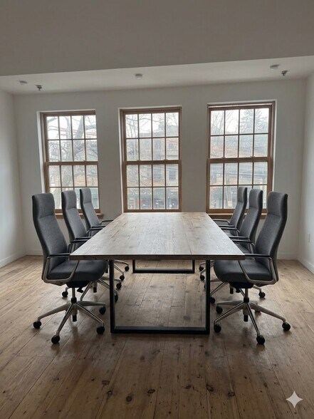 More Photos Of 63 Middle Neck Rd, Great Neck Storefront Retail Office For Sale