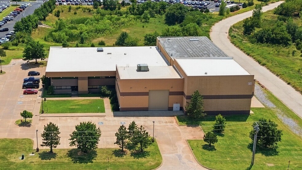 More Photos Of 6700 SE 59th St, Oklahoma City Office For Lease