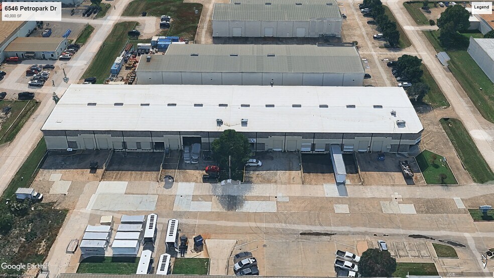 More Photos Of 6546 Petropark Dr, Houston Warehouse For Lease
