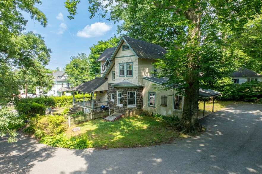 More Photos Of 234 Conestoga Rd, Wayne Specialty For Sale