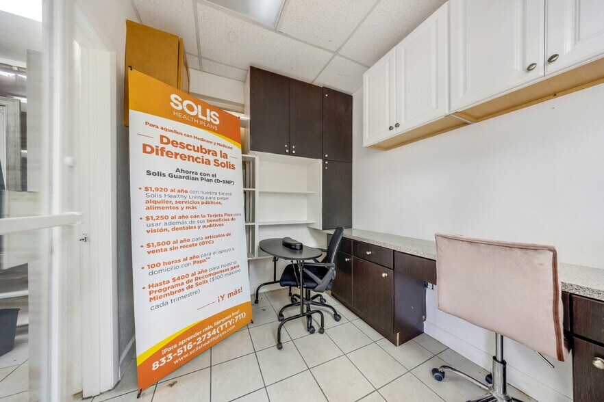More Photos Of 700 E 1st Ave, Hialeah Medical For Lease